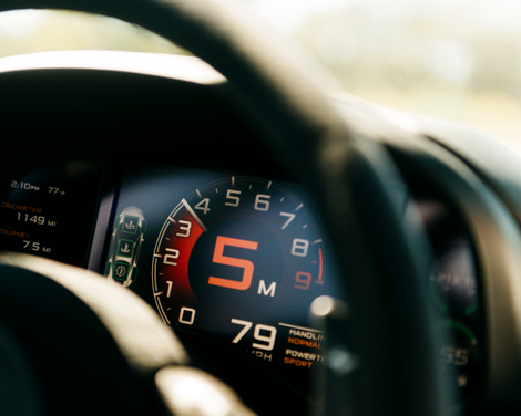 Dashboard in Sport mode. Photo credit: Kevin McCauley/McLaren